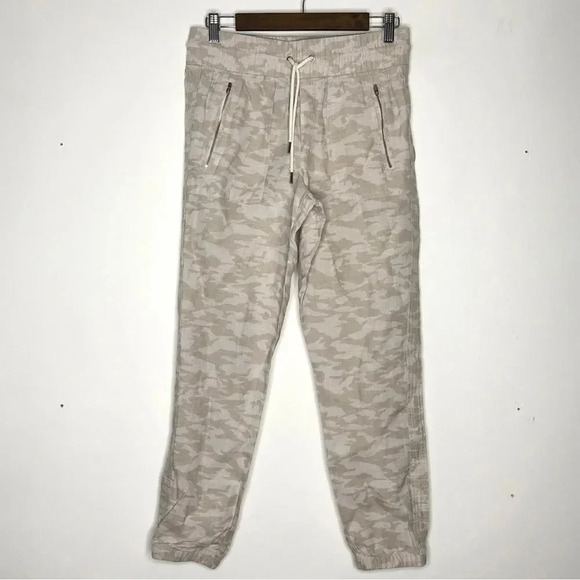 Athleta Cabo Tide Linen Jogger Tan Khaki Camo Print Size 4 - Picture 2 of 12